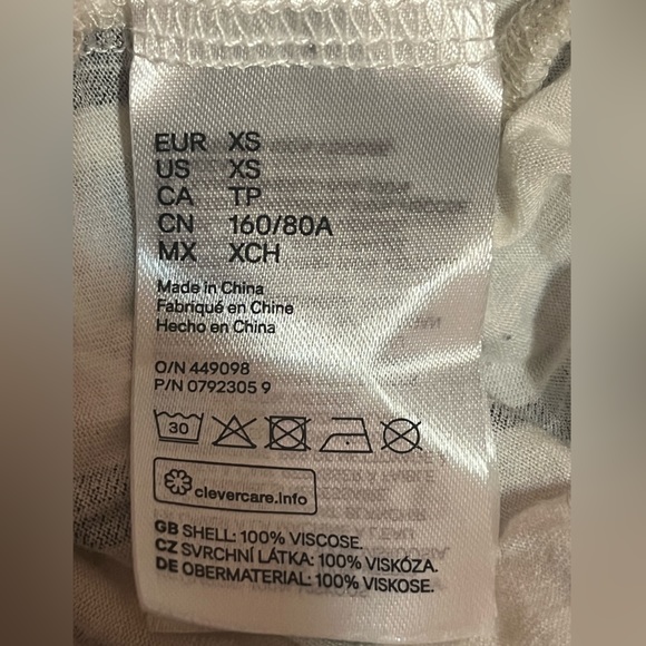 H&M striped Crop Top. Women’s size XS. - Picture 11 of 11